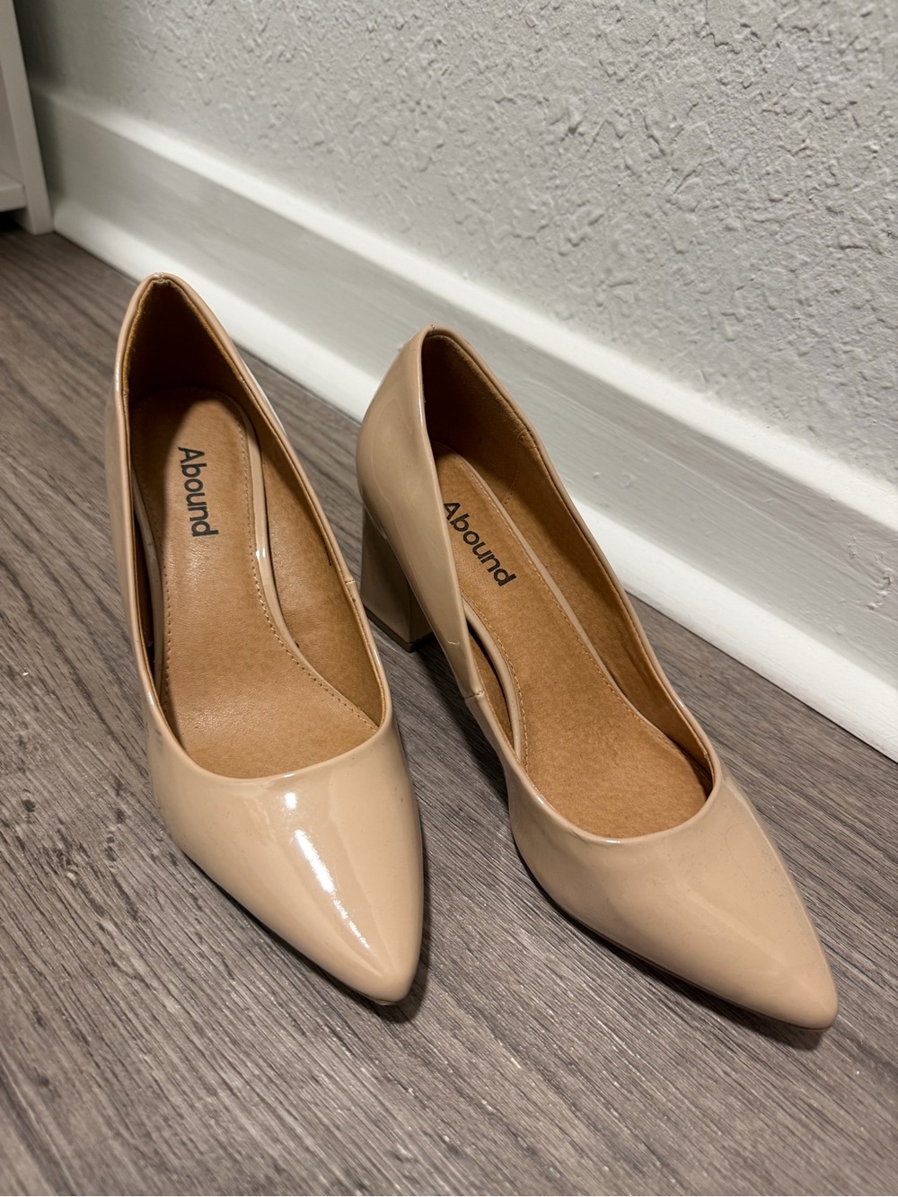 Abound Beige Patent Pointed-Toe Block Heel Pumps
